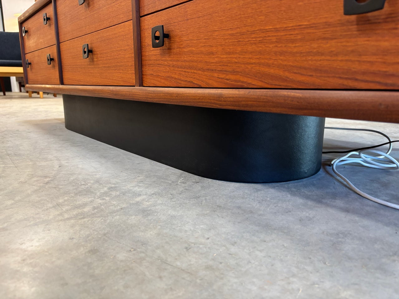 Commode basse en teck par RS Associates, Canada circa 70