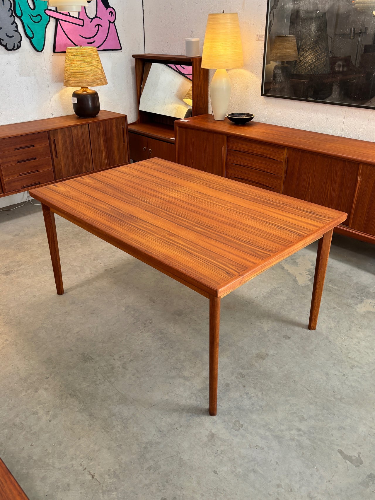 Table à diner papillon en teck par Henning Kjaernulf pour Vejle Stole Møbelfabrik, Danemark circa 60