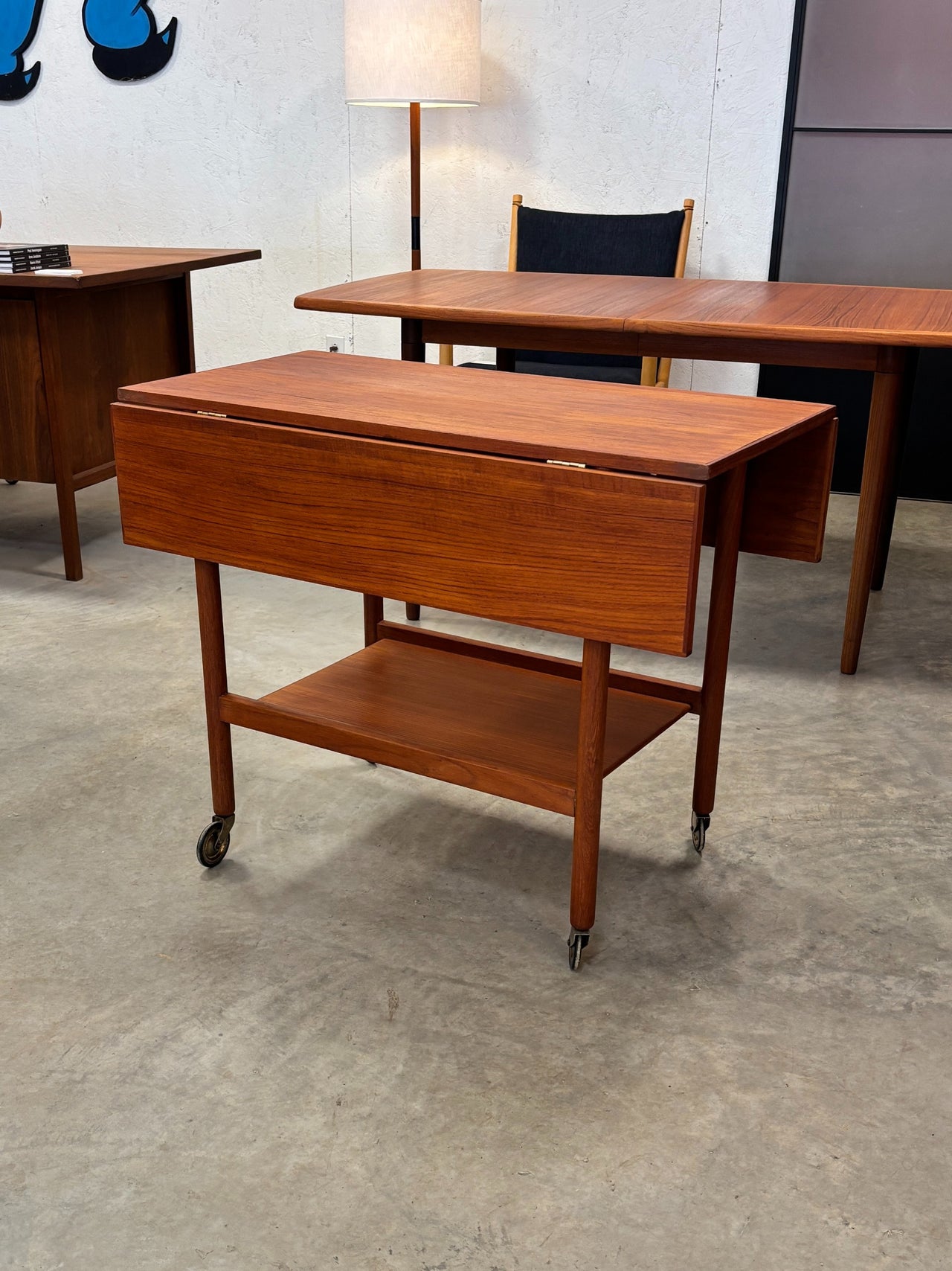 Desserte scandinave en teck, Danemark circa 60