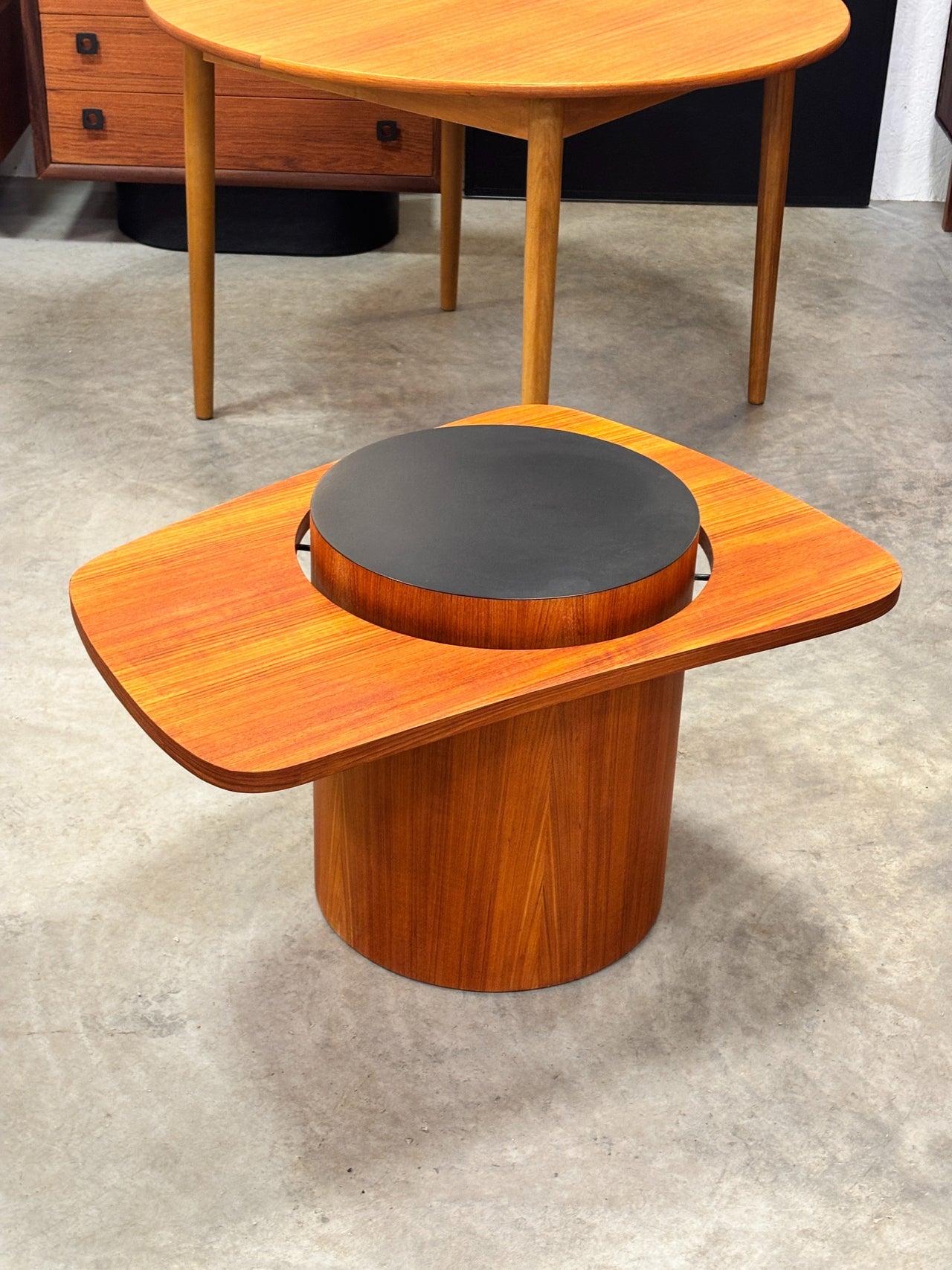 Table d'appoint en teck de la série 'Martini' par RS Associates, Canada 1968