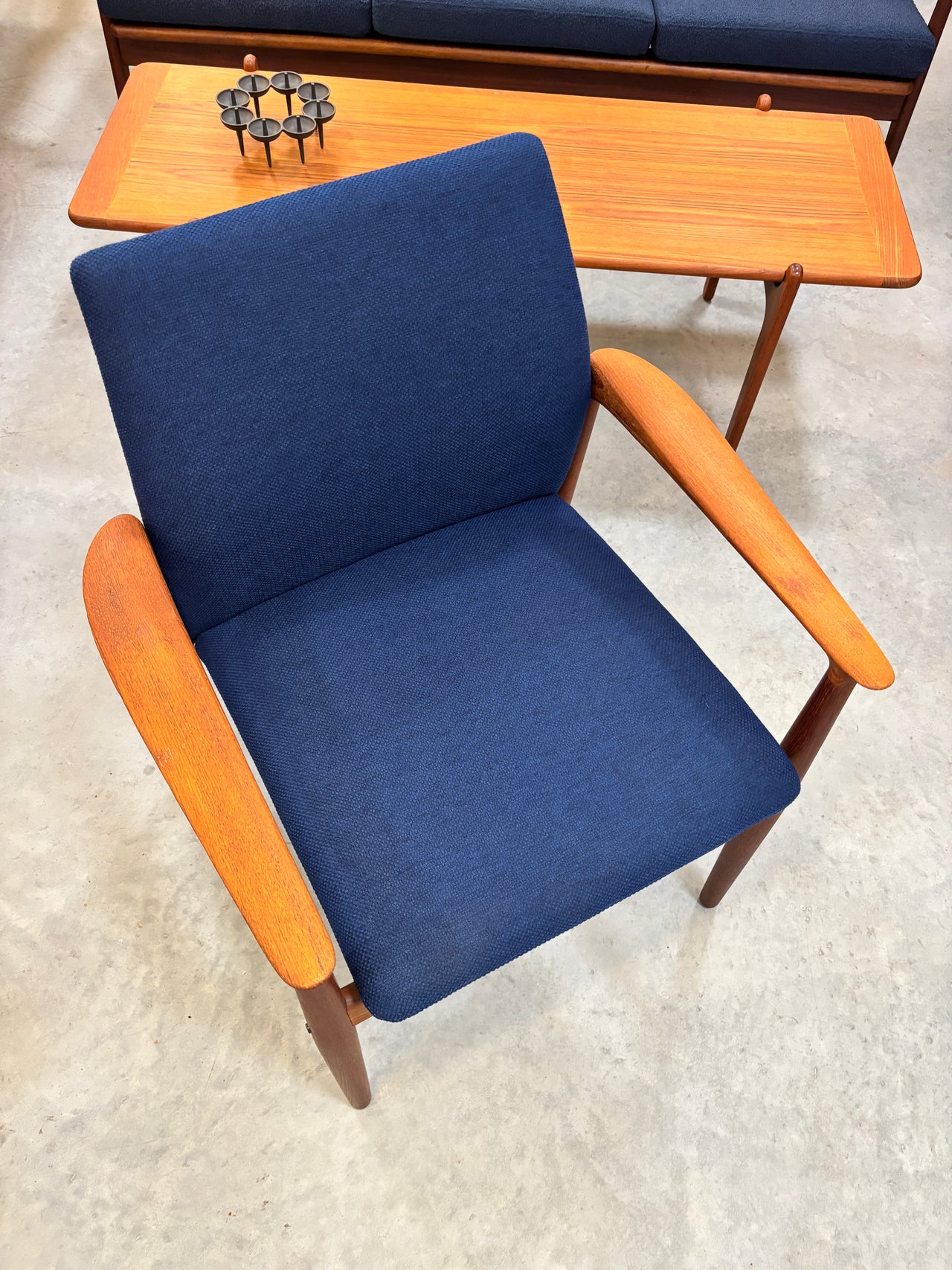 Fauteuil en teck par Grete Jalk pour Glostrup Møbelfabrik, Danemark circa 60