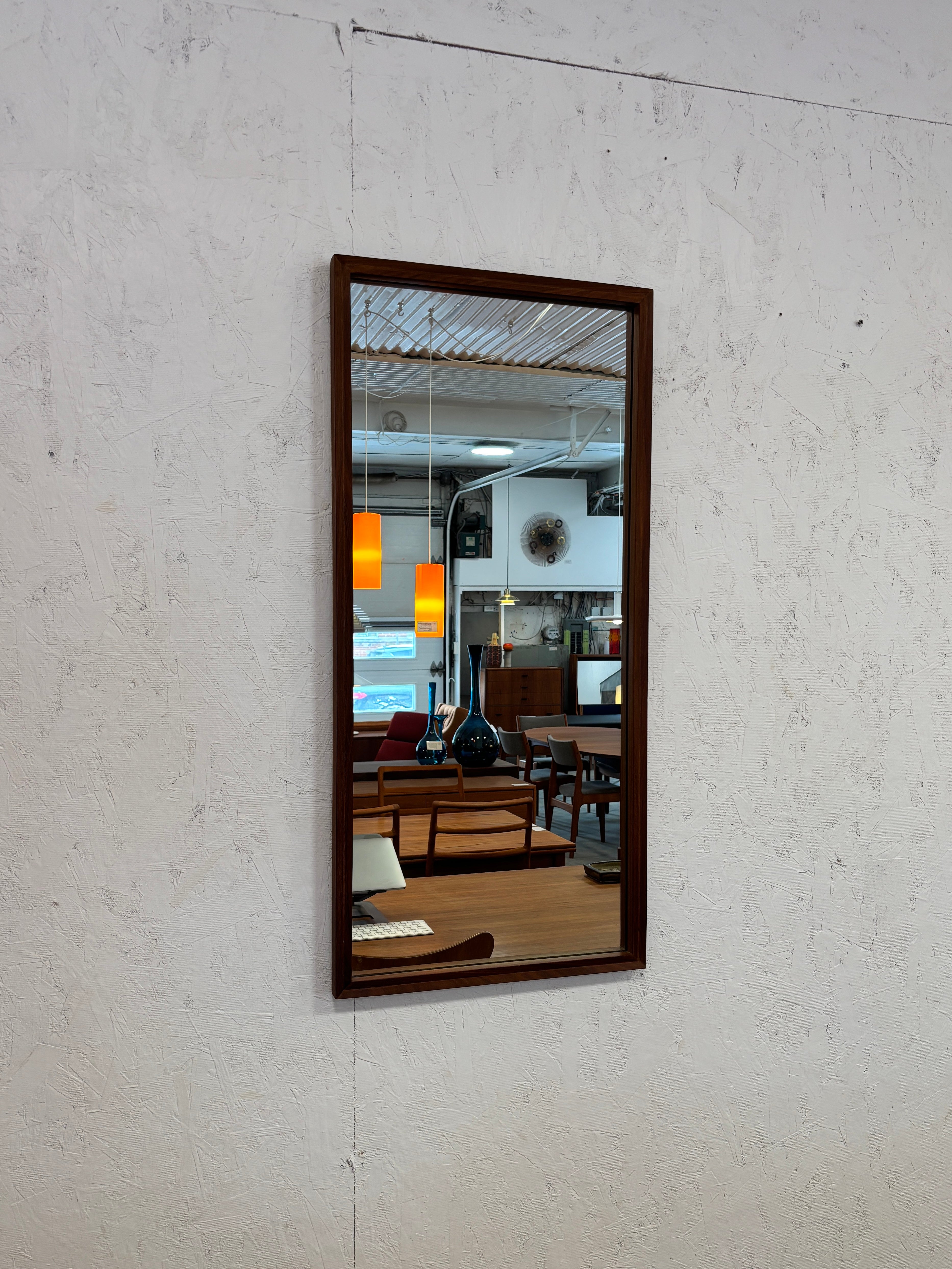 Miroir vintage en teck, Canada circa 60