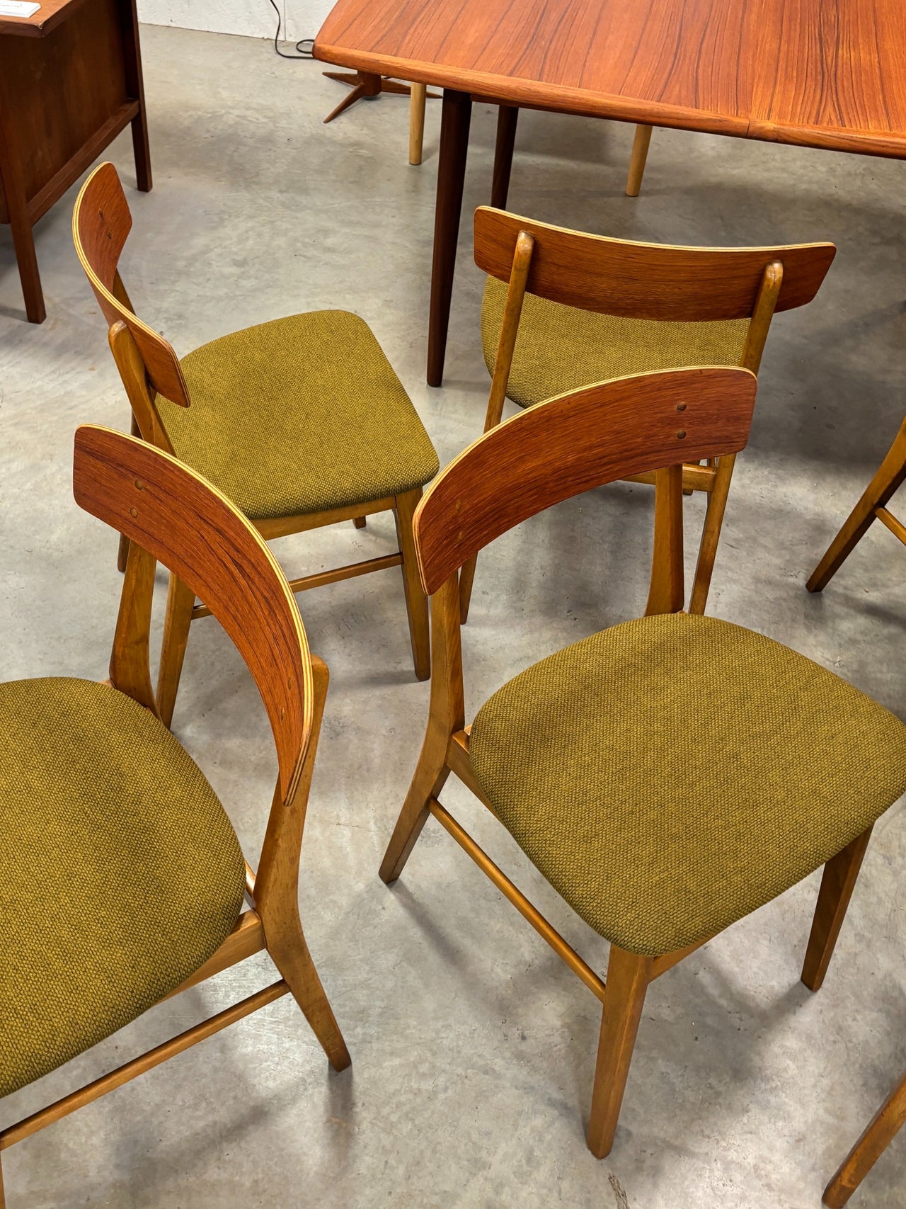Ensemble de 6 chaises en teck et hêtre par Farstrup Møbelfabrik, Danemark circa 60