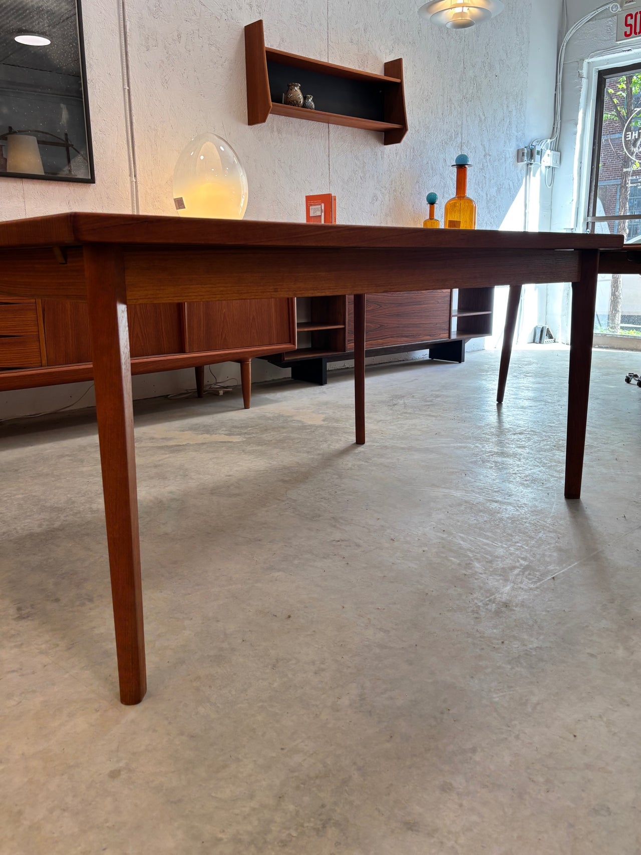 Table à diner papillon en teck par Henning Kjaernulf pour Vejle Stole Møbelfabrik, Danemark circa 60