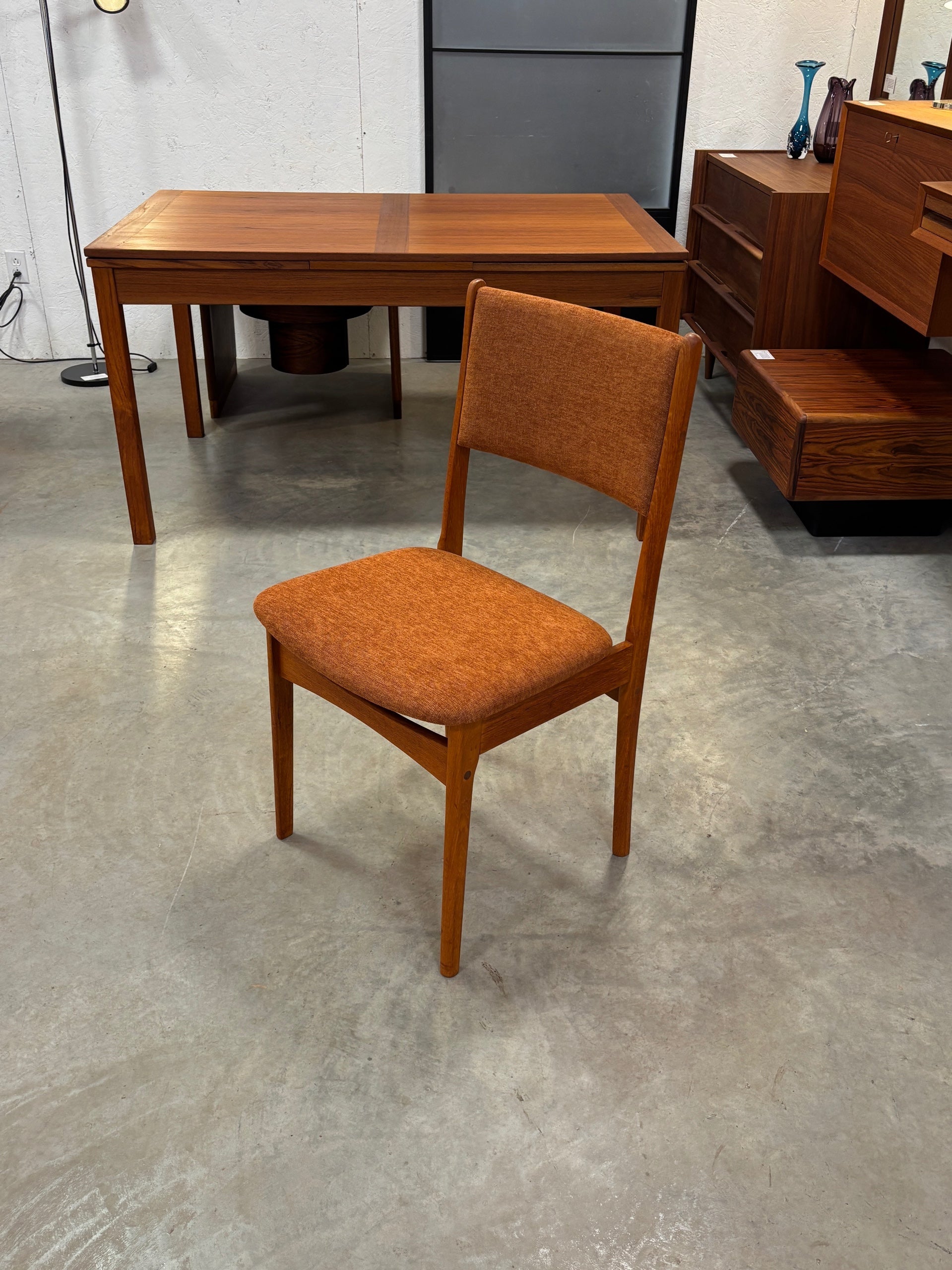 Chaise mid century en teck, Canada circa 70