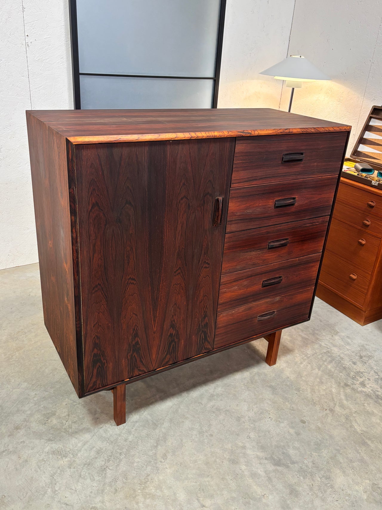 Commode moderne en bois de rose par Mobican, Canada circa 70