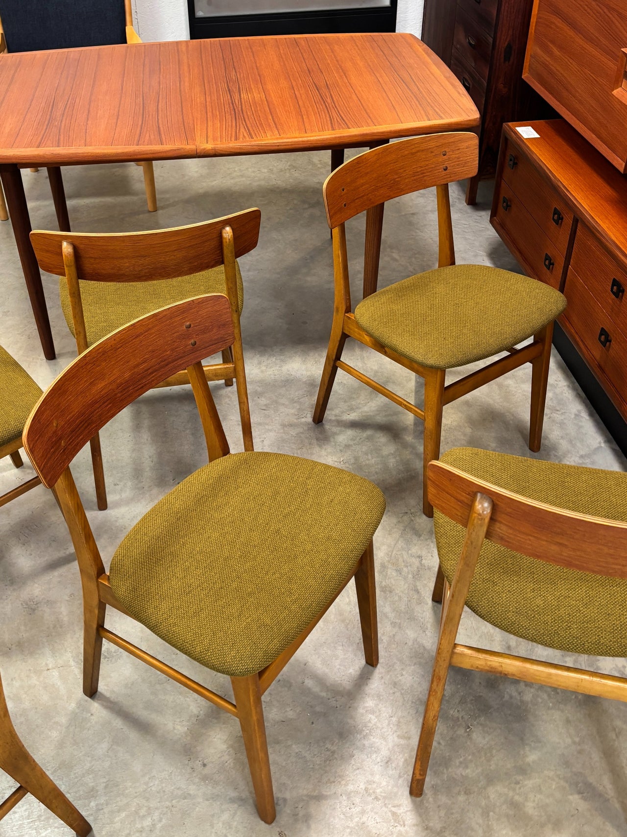 Ensemble de 6 chaises en teck et hêtre par Farstrup Møbelfabrik, Danemark circa 60