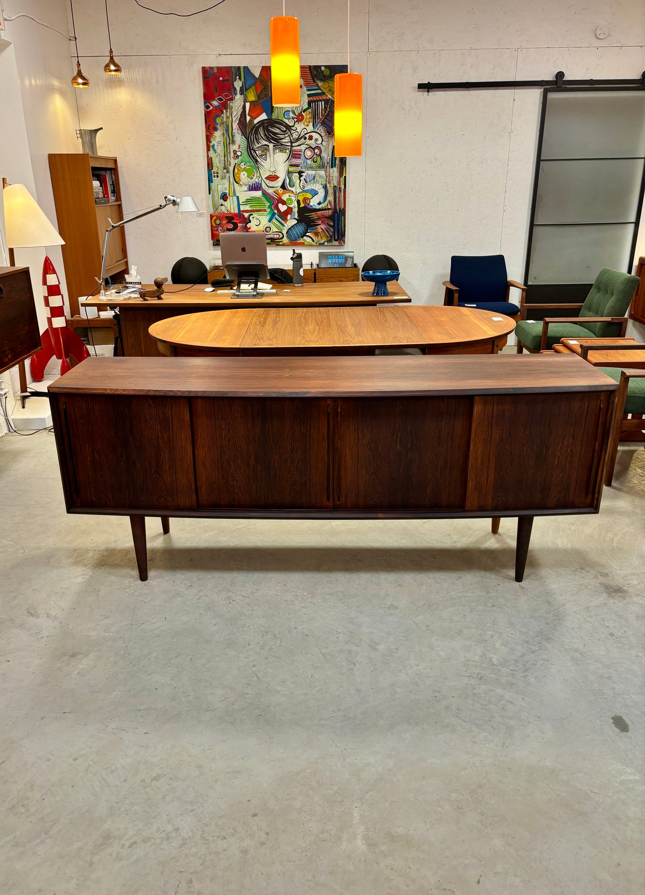 Buffet mid century en bois de rose par Svend Aage Madsen pour H.P. Hansen, Danemark circa 60
