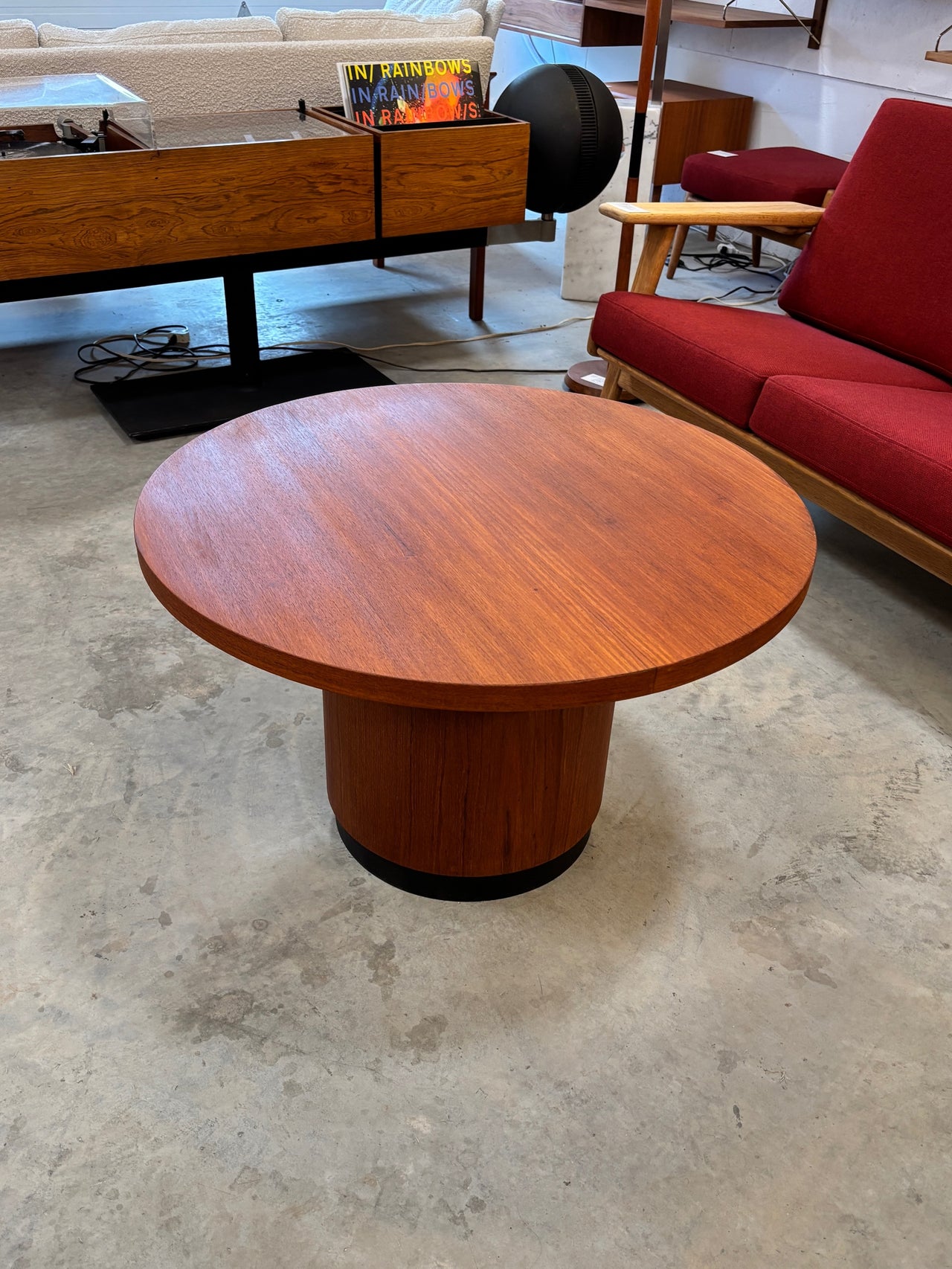 Table basse ronde en teck par RS Associates, Canada circa 70