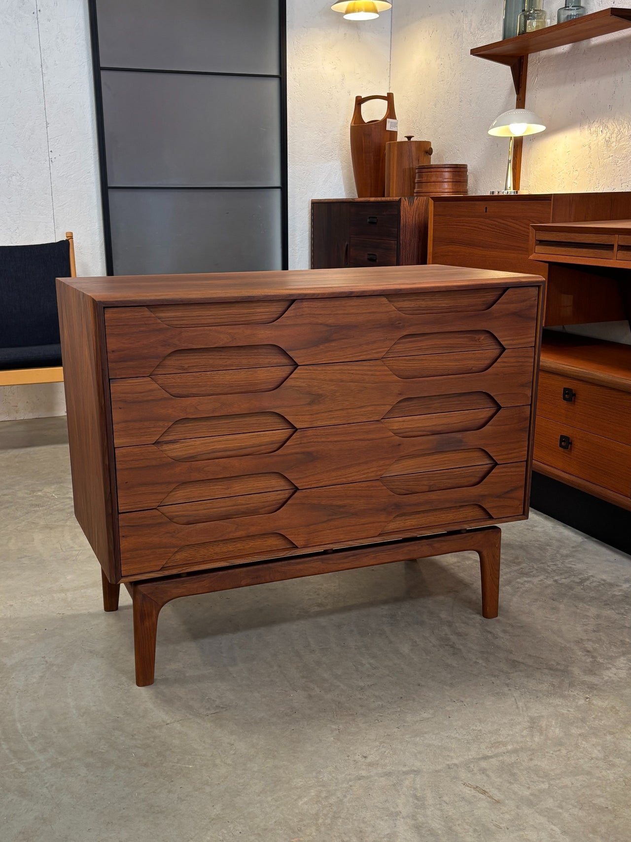 Commode en teck par Arne Hovmand Olsen pour Mogens Kold, Danemark circa 60