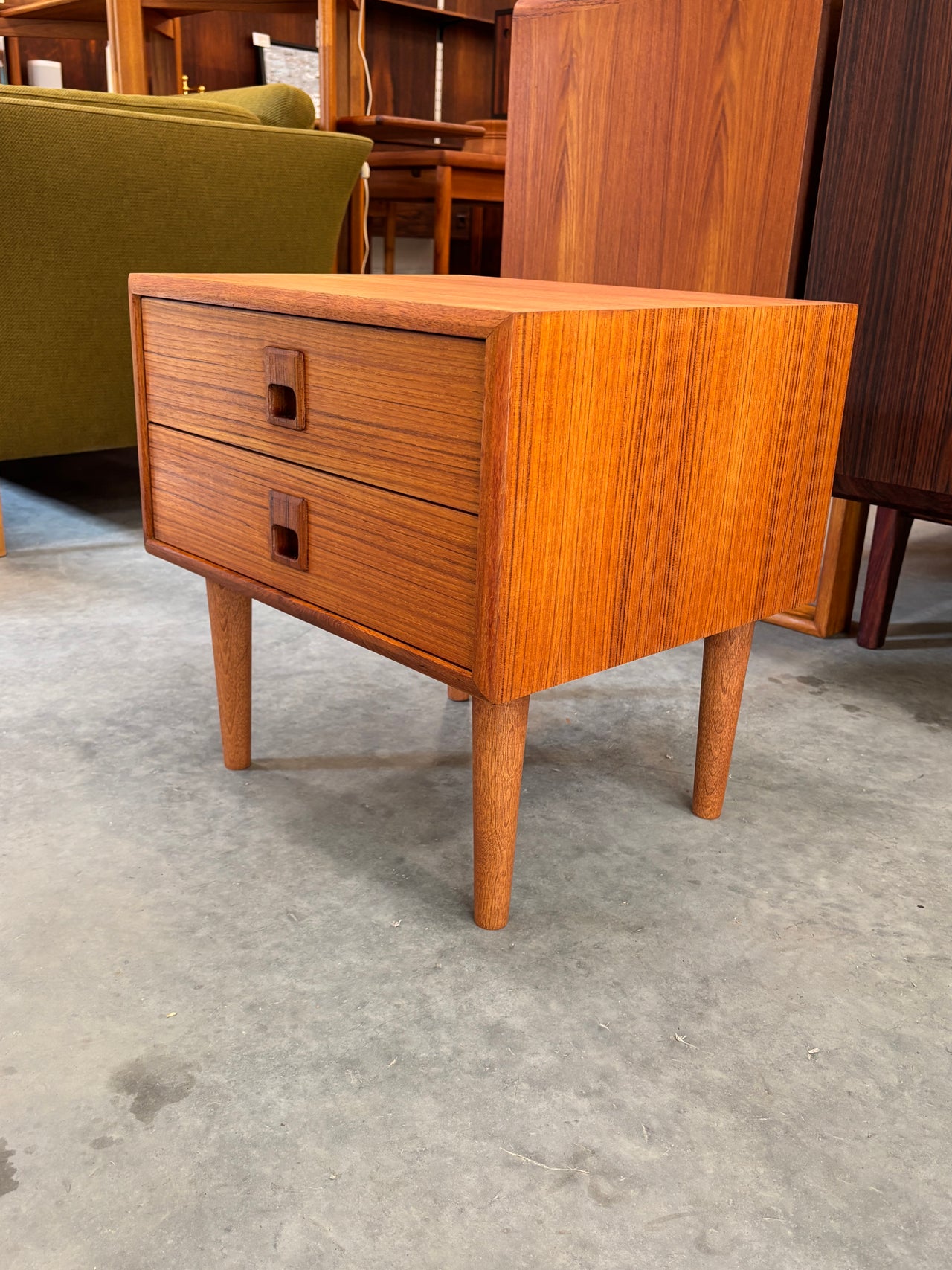 Chevet mid century en teck par Mobican, Canada circa 70