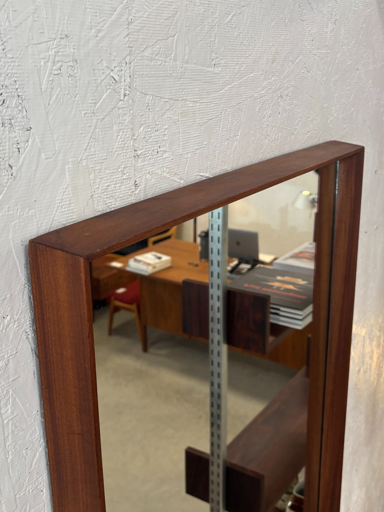 Miroir mid century moderne en teck, Canada circa 60