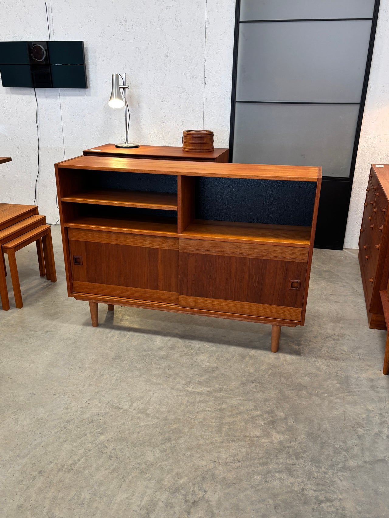 Étagère moderne en teck par Domino Møbler, Danemark circa 70