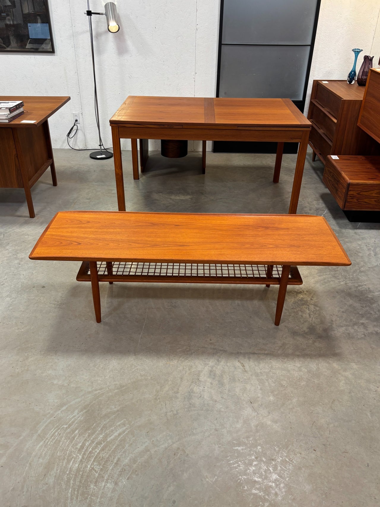 Table basse mid century en teck, Canada circa 60