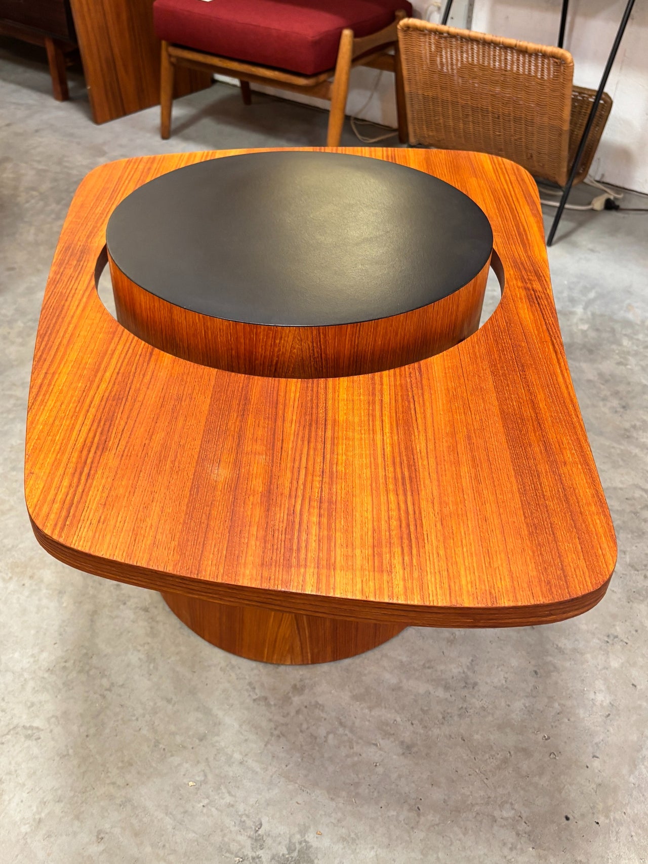 Table d'appoint en teck de la série 'Martini' par RS Associates, Canada 1968