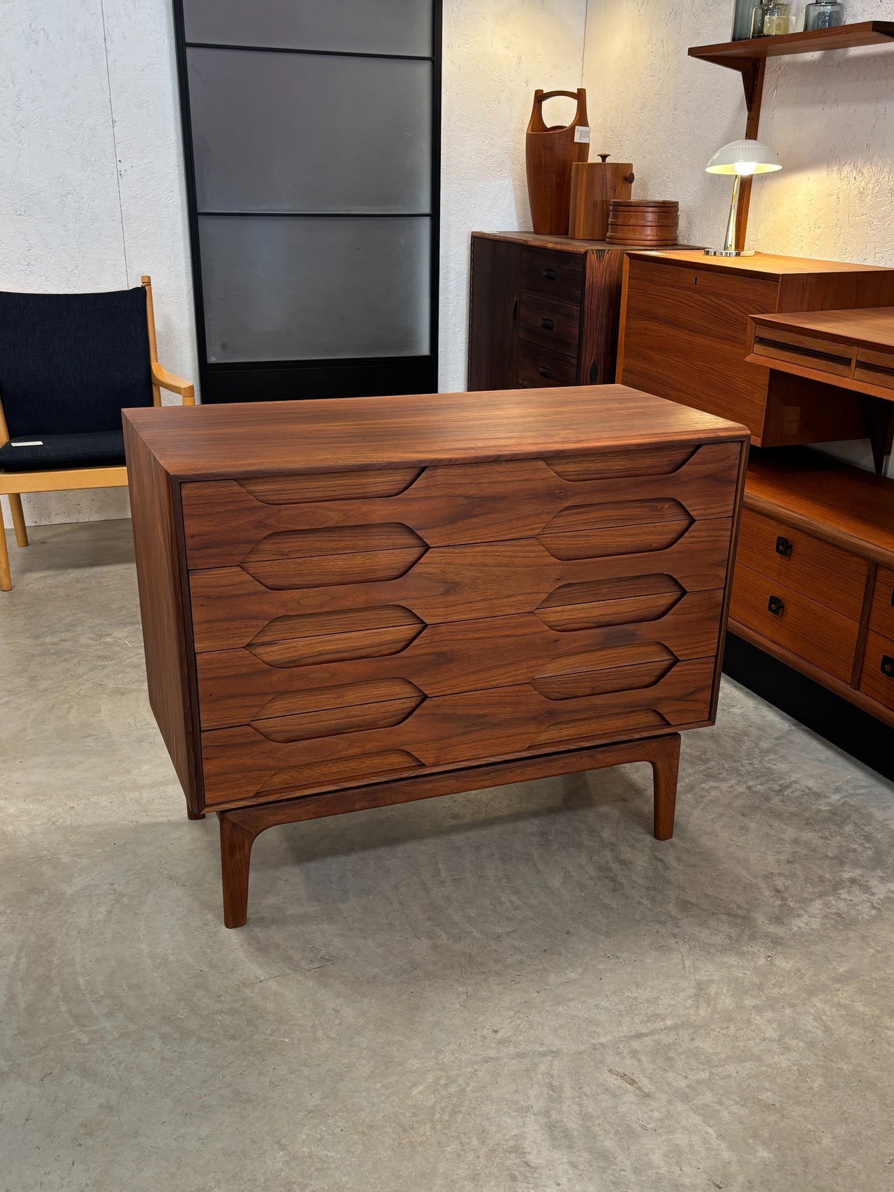 Commode en teck par Arne Hovmand Olsen pour Mogens Kold, Danemark circa 60