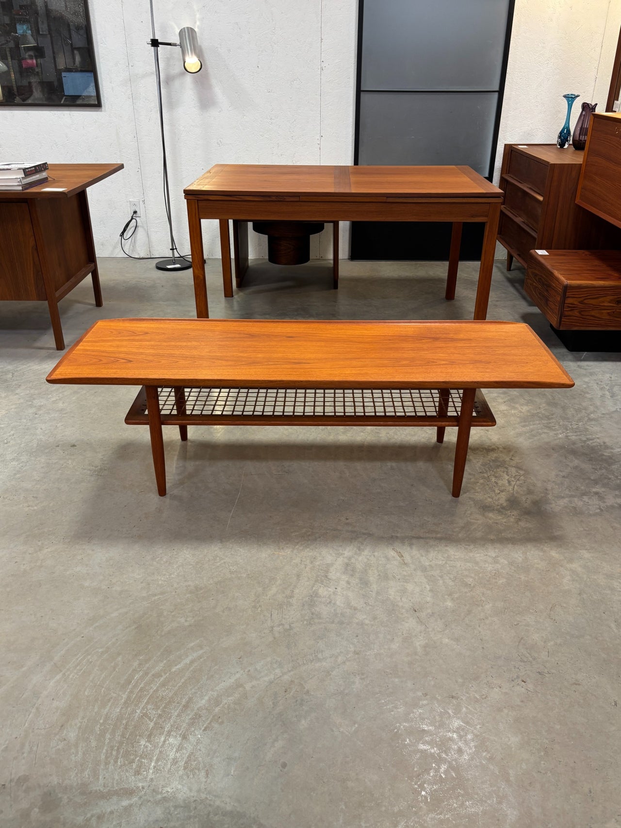 Table basse mid century en teck, Canada circa 60