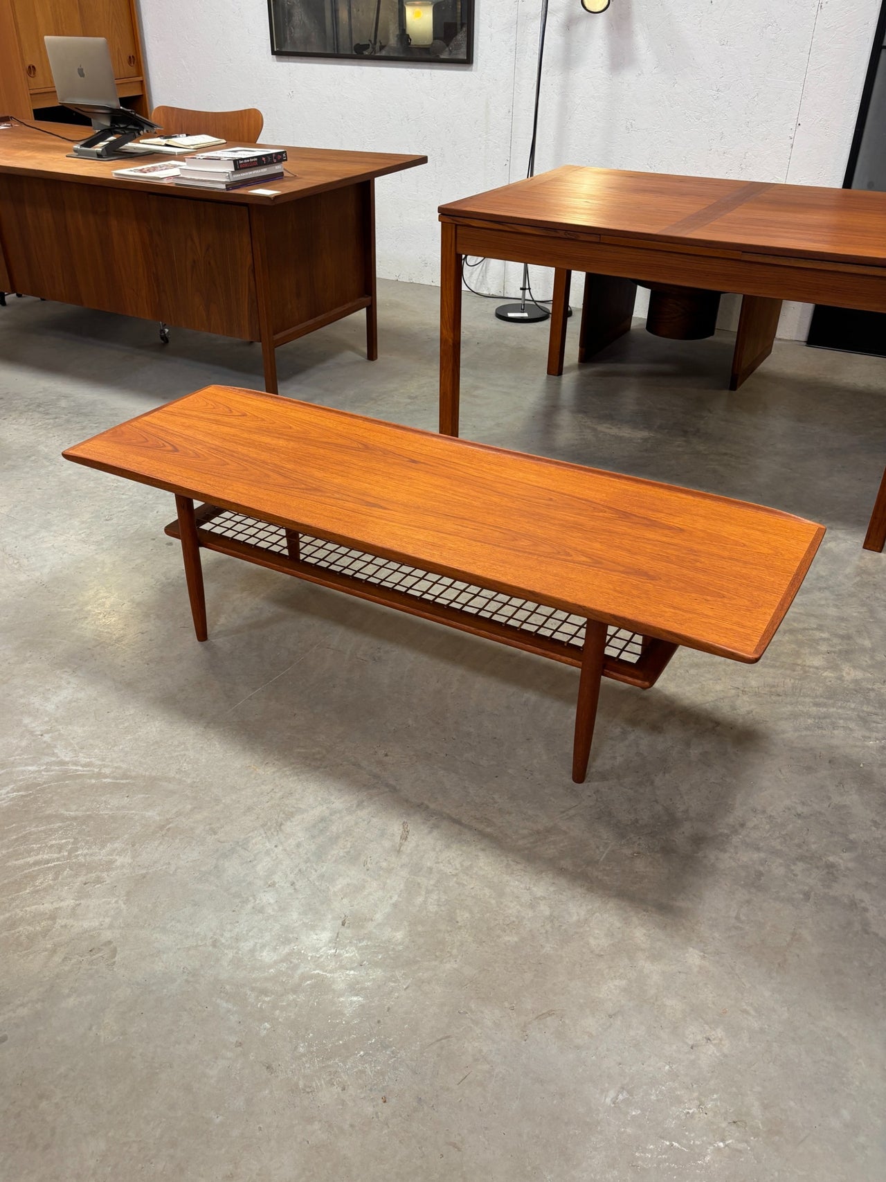 Table basse mid century en teck, Canada circa 60