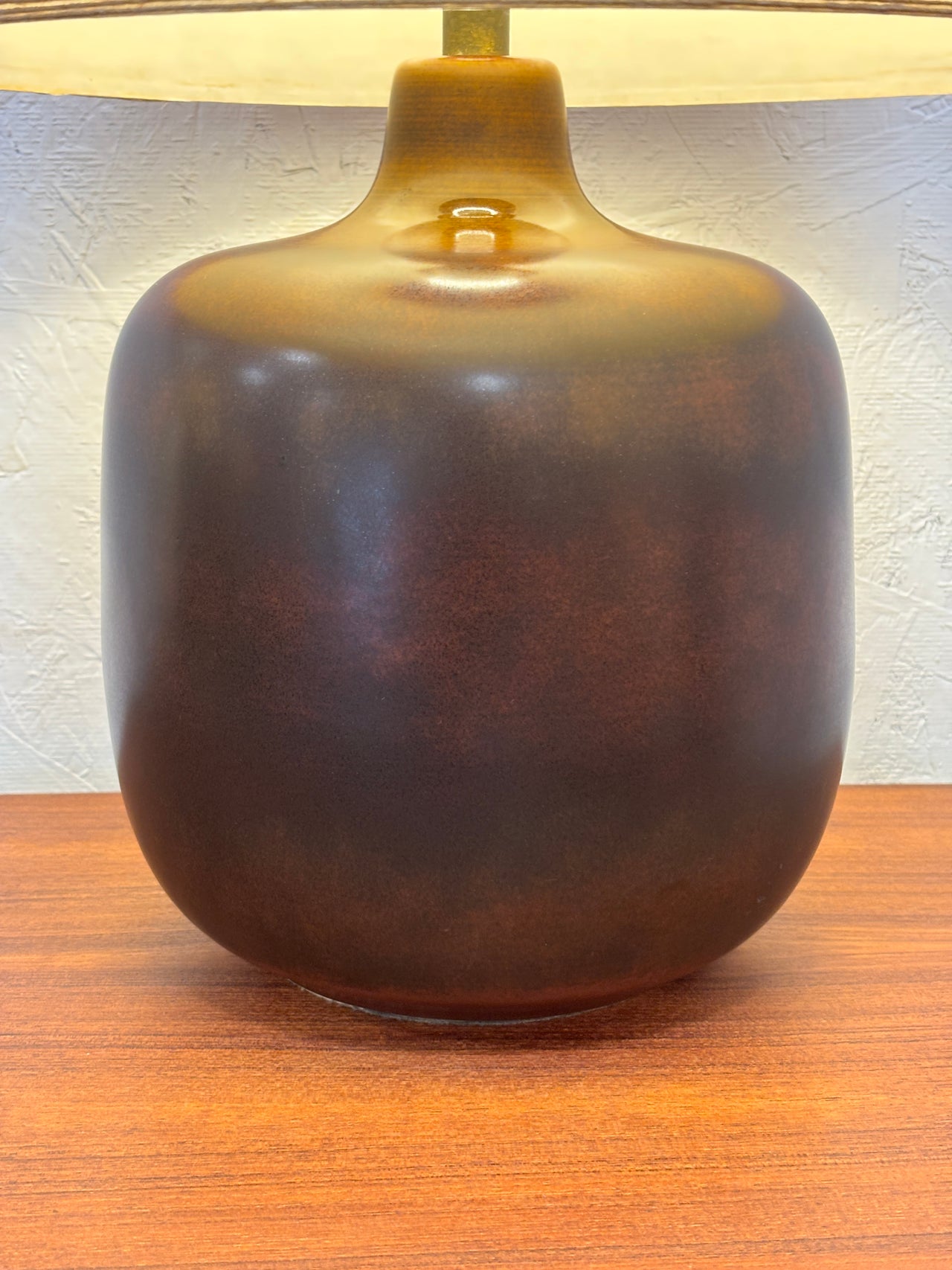 Lampe de table vintage modèle 1300 (2) par Lotte et Gunnar Bostlund en céramique, Canada circa 70
