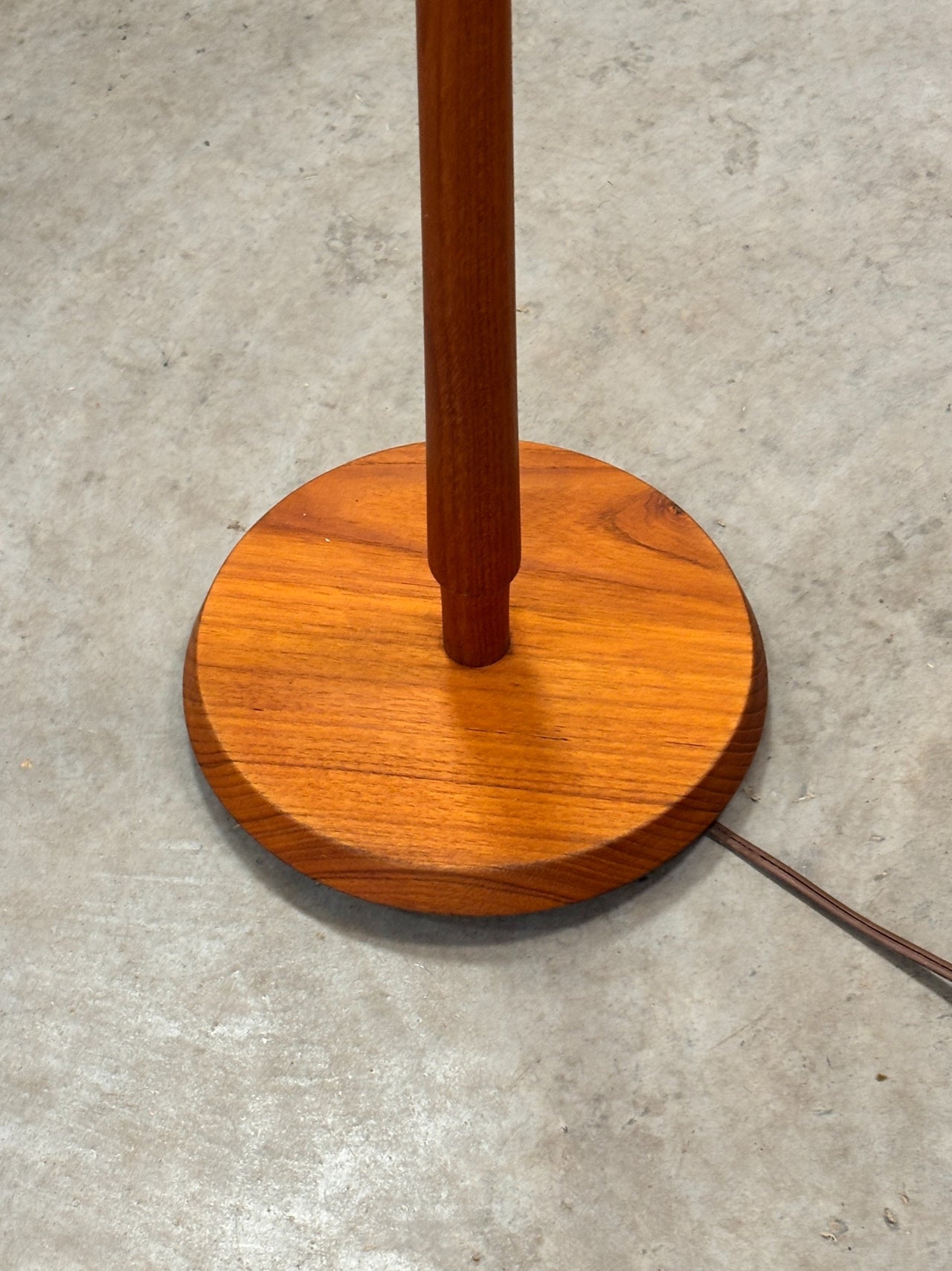 Lampe de sol scandinave moderne en teck, circa 60 (2)