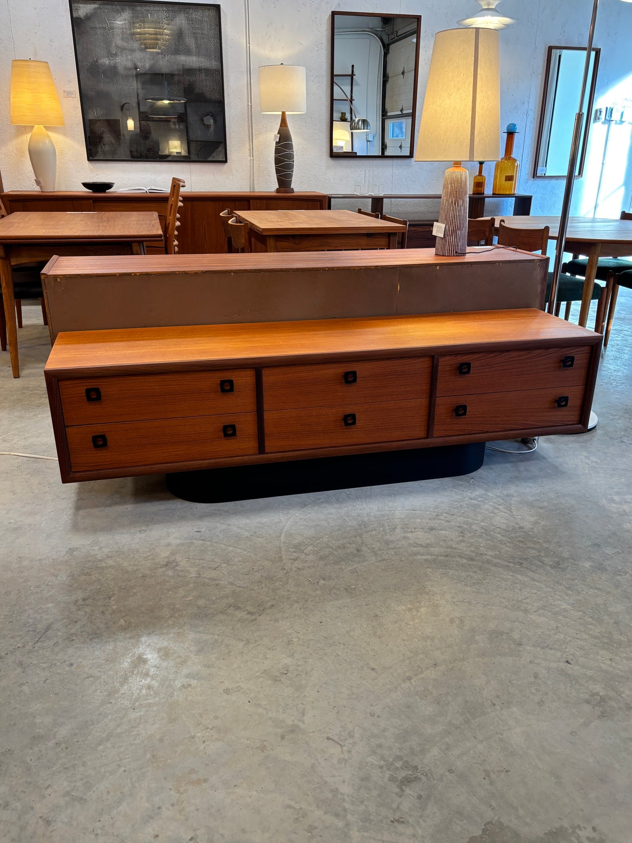 Commode basse en teck par RS Associates, Canada circa 70