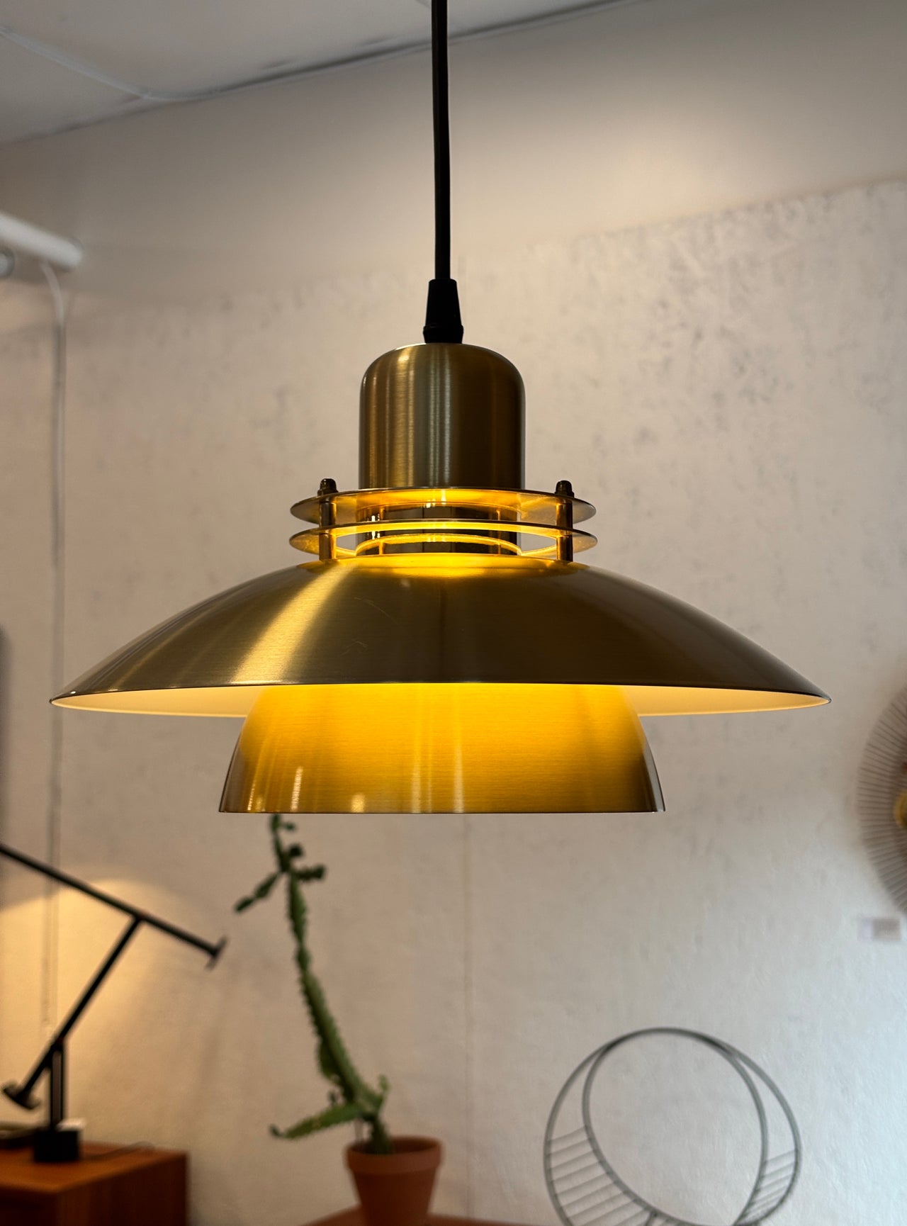Petite lampe suspendue scandinave moderne, Danemark circa 70