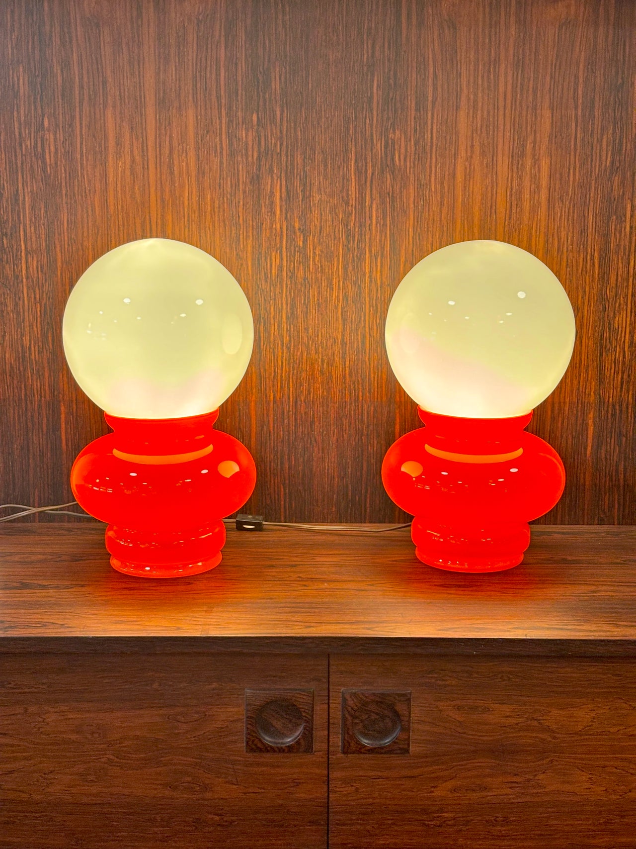 Paire de lampes space age en verre, circa 70